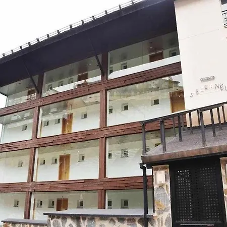 Nevadahome Serraneu Con Garaje Privado